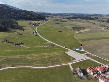 Bauarbeiten zum Ausbau der Kreisstraße BGL 10 zwischen Vachenlueg und Thundorf beginnen - DE